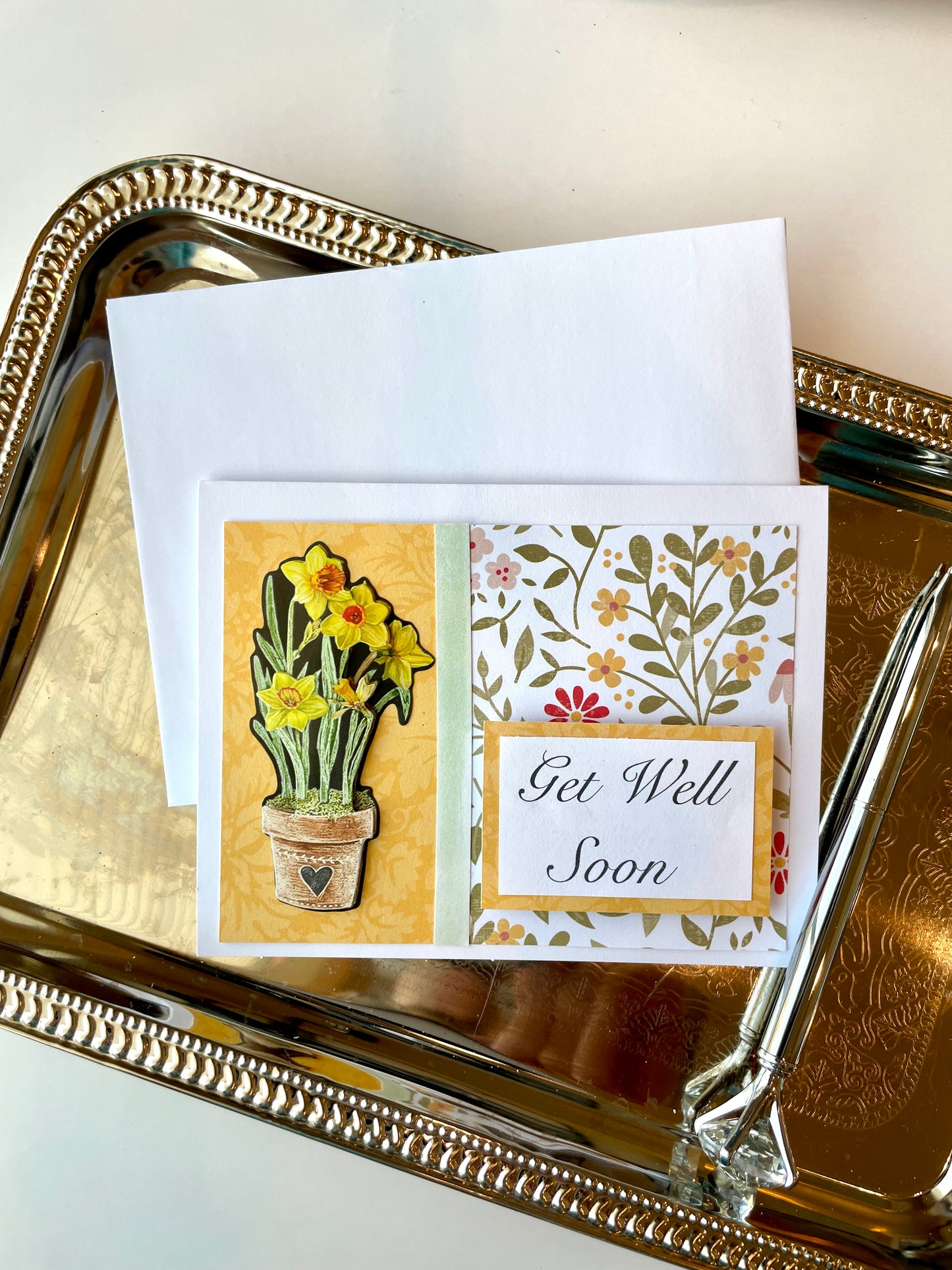 S082 - Get Well Card - Yellow Daffodils
