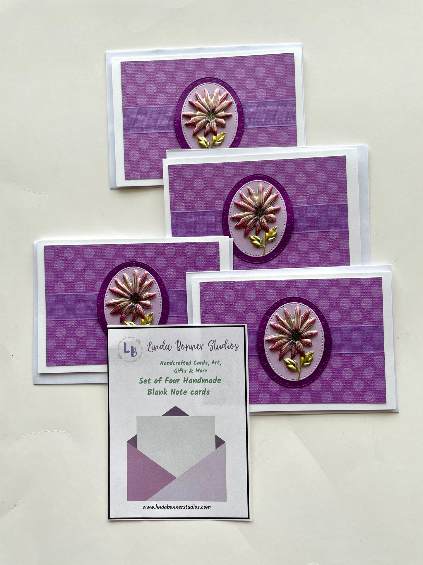 BX097 - Boxed Card Set Purple Daisy